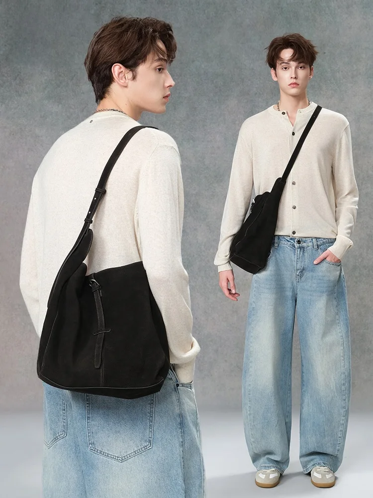 

Free Spirit Sunny Retro Matte Leather Large Capacity Commuter Tote Bag for Travel And Business Casual Crossbody Bag