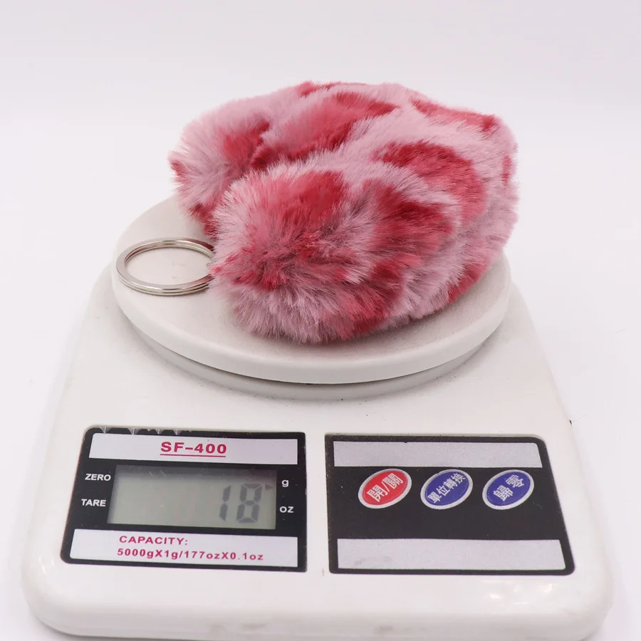 Breloczek Pluszowy Miłość Zimowy Dodatek do Torebki Damskiej Modny Pompon z Futra Dekoracja Samochodowa Mały Prezent