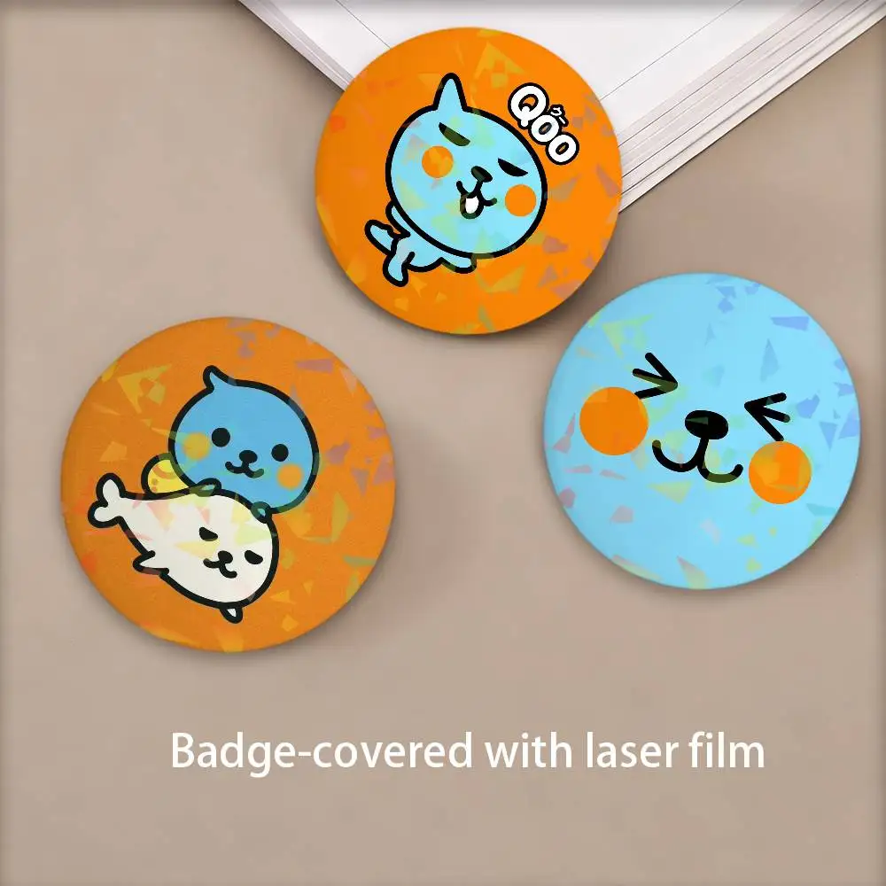 Fashion Q-qoos    Badge fragmentation laser Game Figure Soft Button Pins Handmade Cartoon Round Brooch Bag