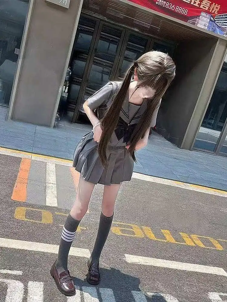 

Original Grey JK Uniform Set Short Sleeve School Uniforms Bicollege Style Pleated Skirt And Casual Women's Fashion Set