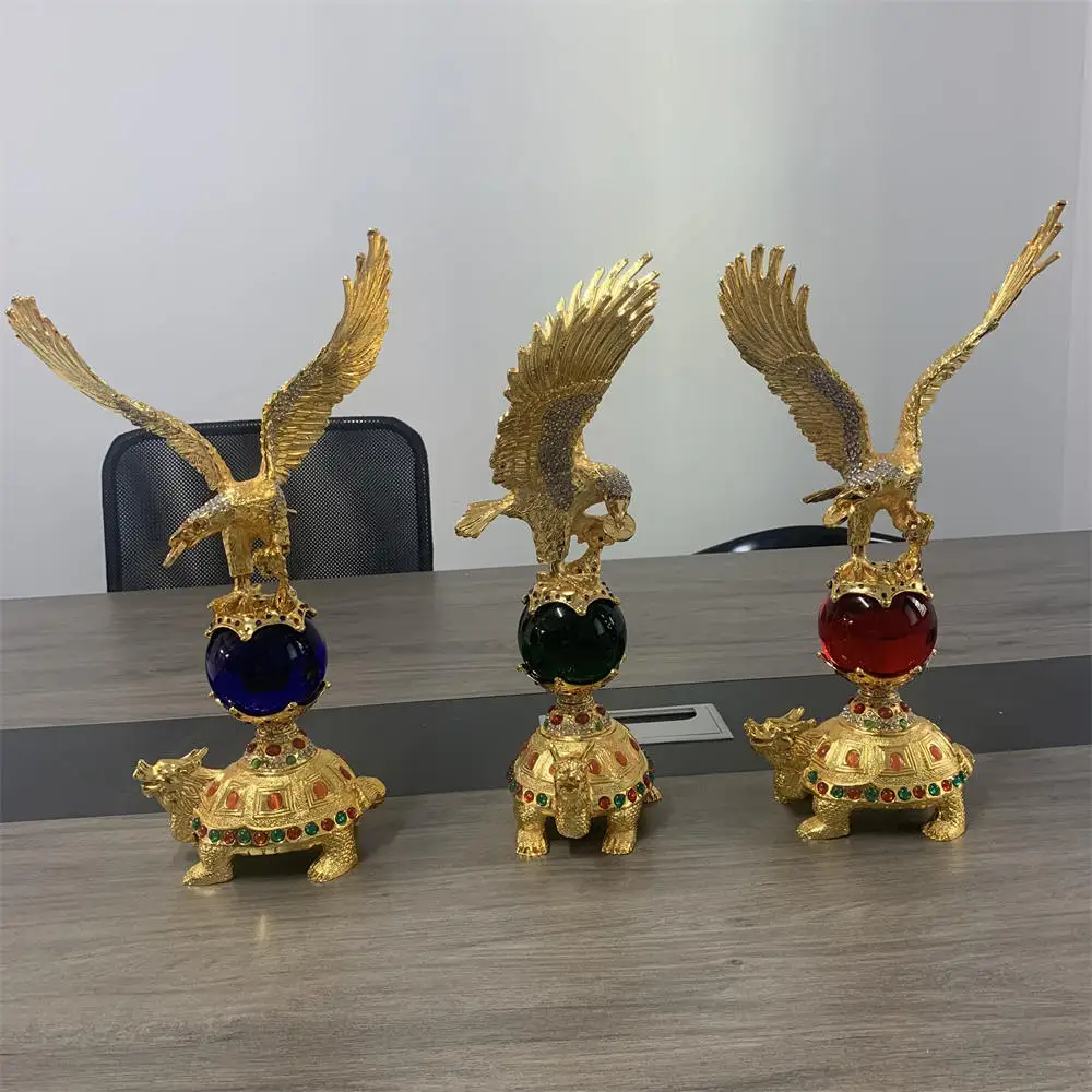 3 Farben chinesisches Gold Schildkröte Saphir Smaragd Adler rot grün blau Metall Handwerk für die Heim dekoration