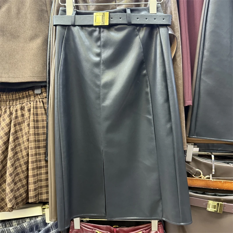 

Легкая и зрелая темпераментная черная полуюбка из искусственной кожи с разрезом, женская осенняя новая высококачественная облегающая юбка для похудения