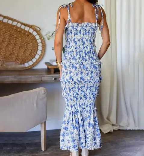 

2025 Flower Print Square Neck Pleated Sleeveless Camisole Dress for Summer Women, Sexy Slim Fit, Hip Hugging Camisole Dress