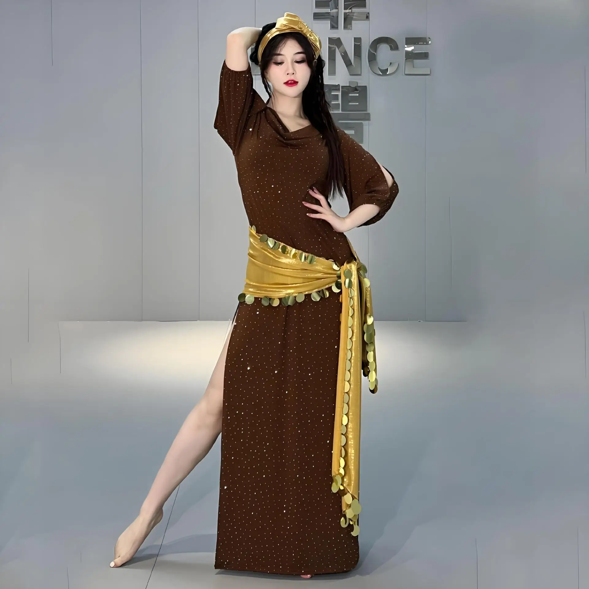 ベリーダンスのギャラクシードレス、スタイリッシュなダンスコスチューム、伸縮性のあるギャラドレス、新しいデザイン、ソフト生地でスパンコール、ジャケット、4シーズン