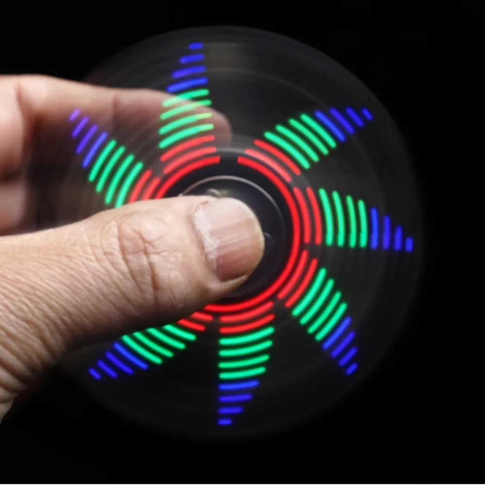 Kit DIY Light Up Fidget Spinner - Brinquedo brilhante LED arco-íris, fácil construção de STEM para crianças e adultos