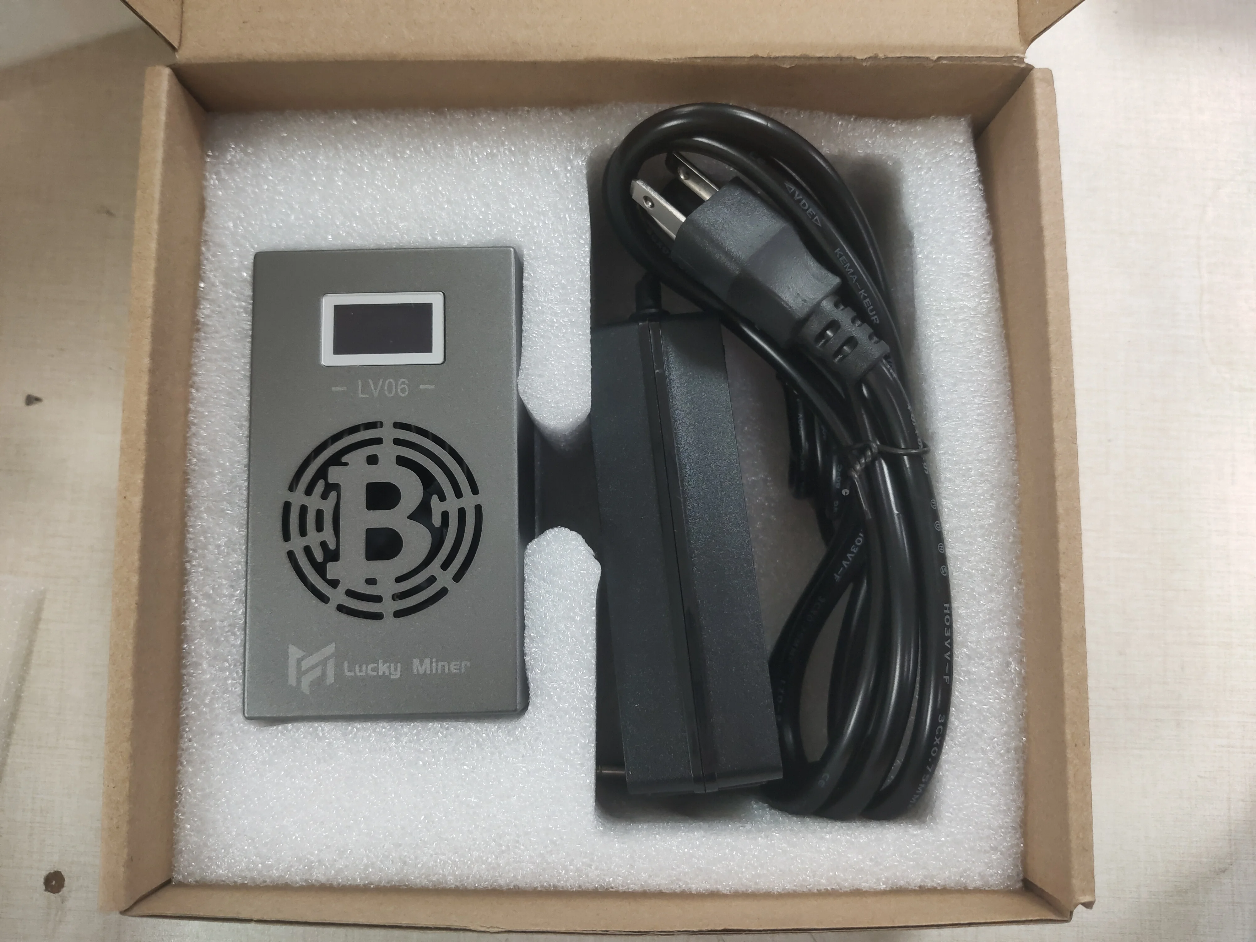 BTC Solo miner Brand new Home miner Bitcoin SHA-256 lucky miner V06 500G/S Lottery Machine Lucky Miner Lv06