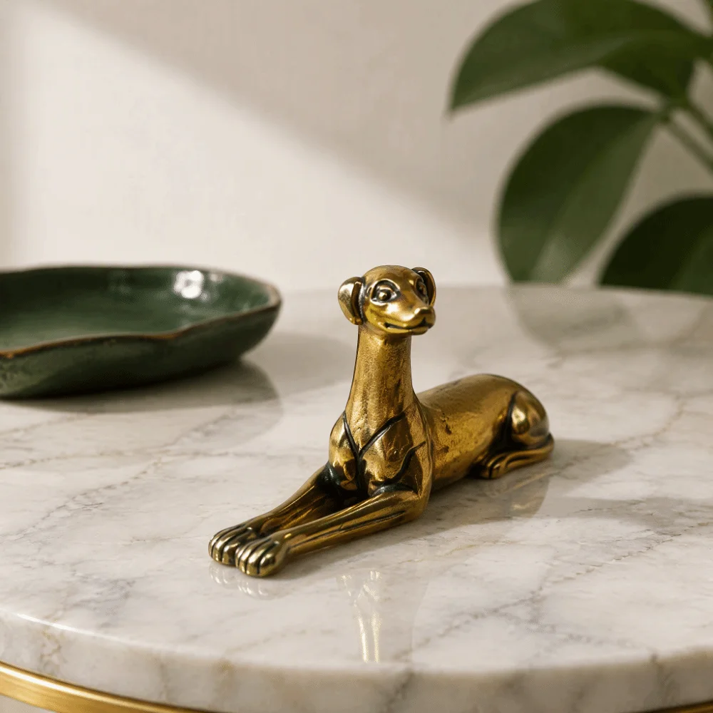 Hand-Carved Brass Greyhound Figurine Antique Finish Elegant Desktop Figurine Ornament Durable Exquisite Zodiac Dog Tea Pet