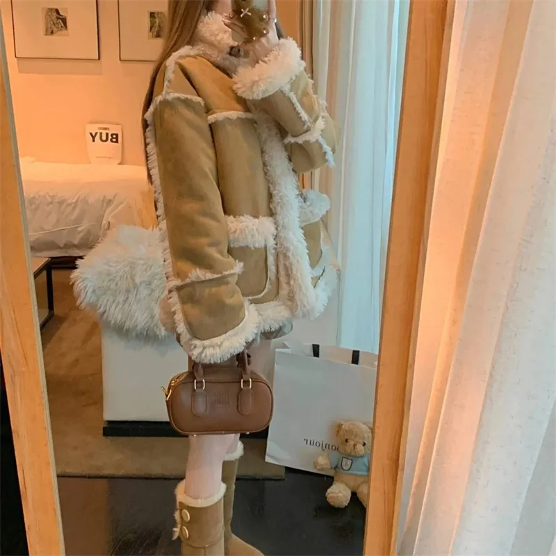 2025 New Winter Spliced Suede and Fur One-Piece Top Loose and Cold Resistant With Thick Velvet Warmth Temperament Women's Jacket