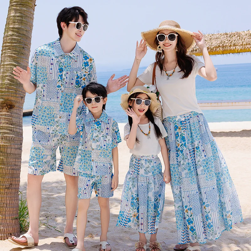 Holiday Family Matching Outfit Beach Mother‑Daughter Tops Skirt Two Piece Sets Floral Print Vacation Father‑Son Shirt Shorts