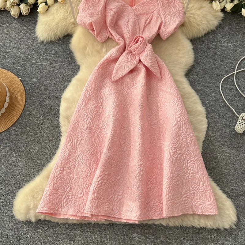 Vestido con textura de manga abombada y flores tridimensionales para mujer, industria pesada, cintura ceñida, temperamento delgado, para banquete