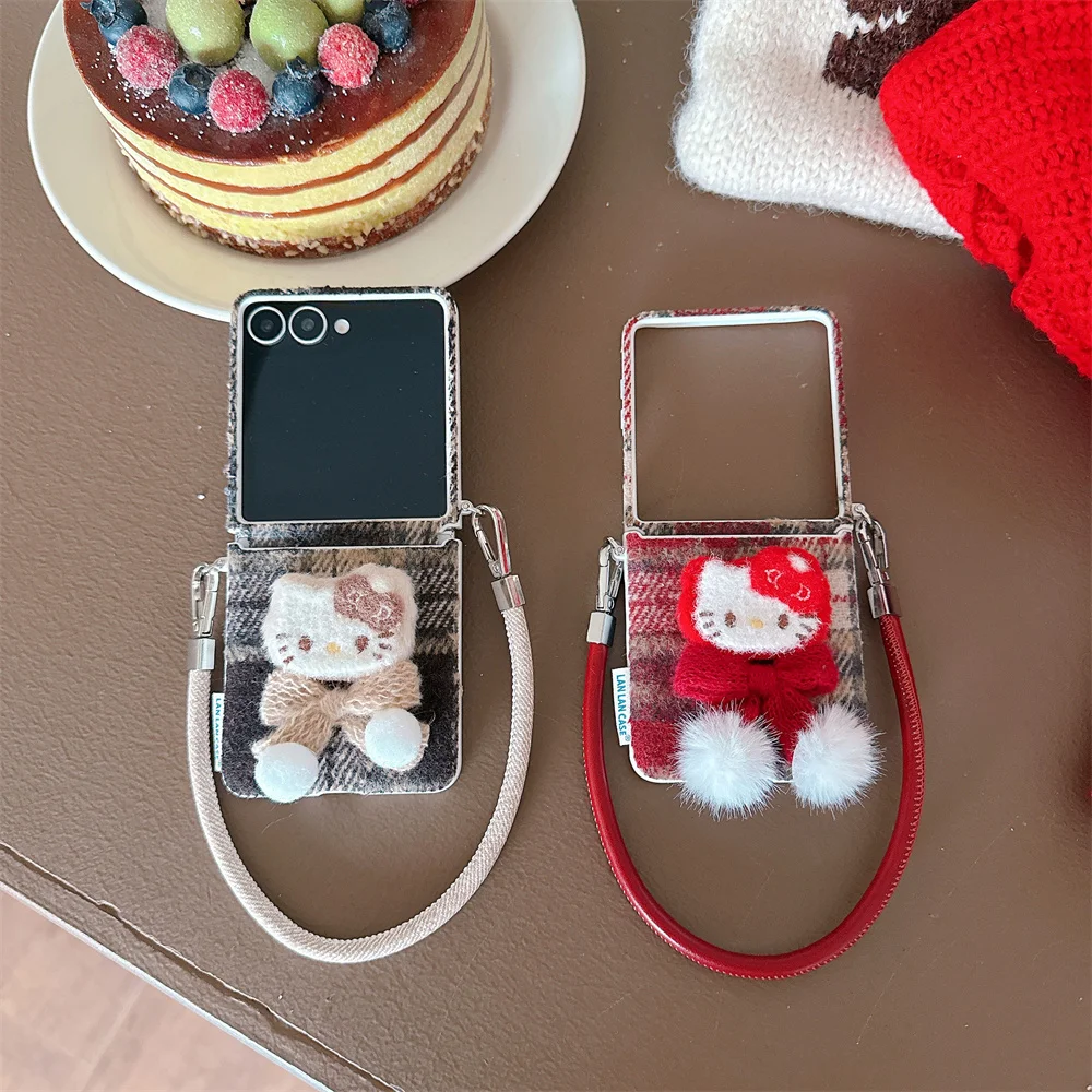 

Winter Plush Fuzzy Plaid Scarf Hellokitty Phone Case for Samsung Galaxy Z Flip5 Flip6 7FE Flip 7 Case Funda With Hand Strap Case