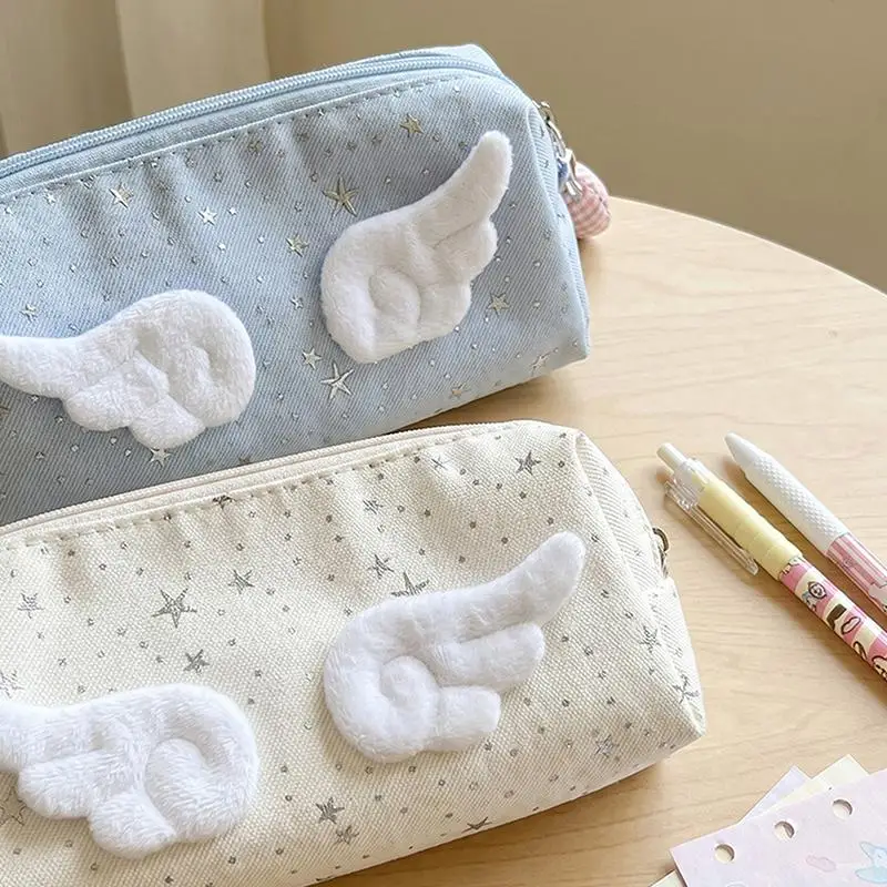Niedliches Federmäppchen mit 3D-Engelsflügeln und Glitzersternmuster, ideal für Schüler, zur Aufbewahrung von Schul- und Alltagsartikeln. – Detail 8