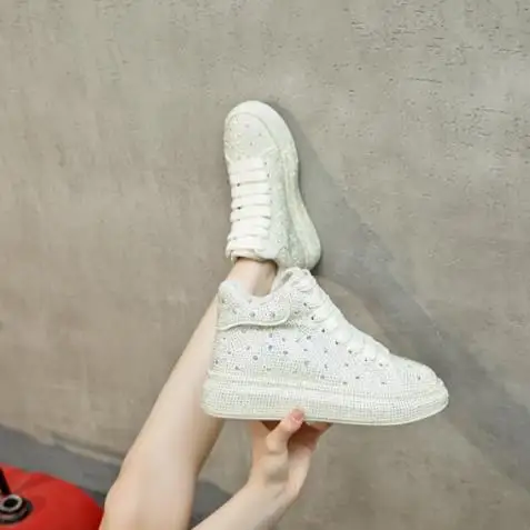 Fashion Sneakers Women Trend 2022 New Spring Autumn Platform Lace Up Rhinestone Women Casual Shoes Fashion Shiny Ladies Shoes