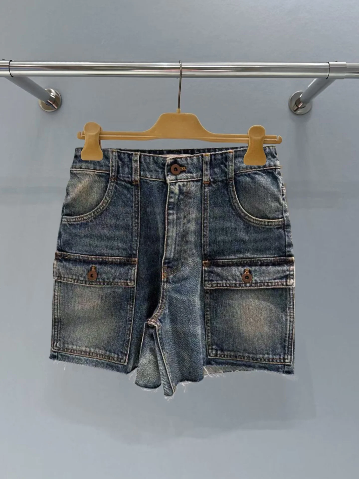

Washed Vintage Denim Wide Leg Short Pants Women's Summer Fashion Natural Waist Cotton Straight Cut Non-Stretch Ladies Jeans
