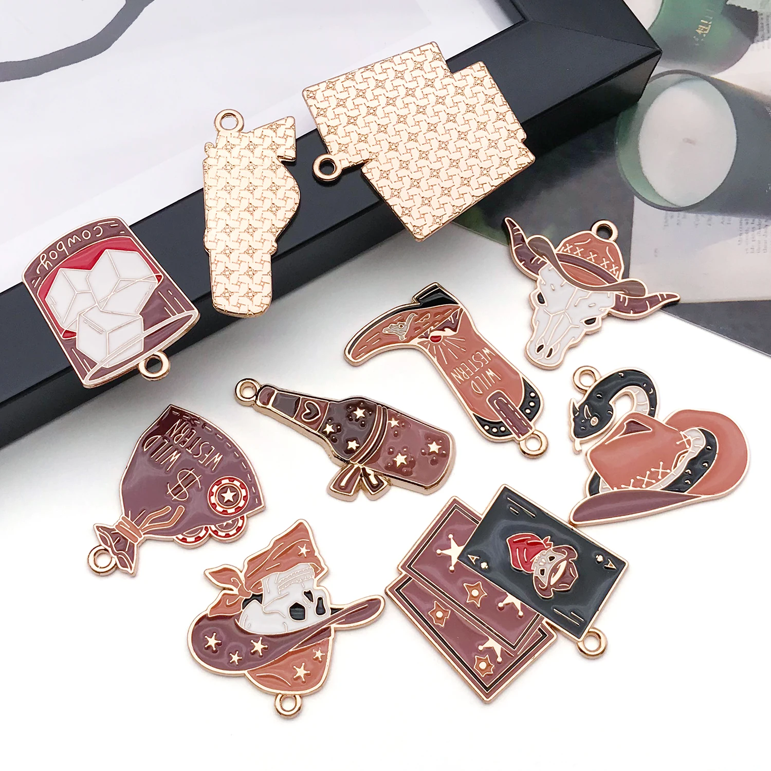 30 ciondoli da cowboy occidentale in lega di cavallo occidentale, cappello da cowboy, stivali da cowboy, pendenti con testa di toro per accessori per la creazione di gioielli fai da te