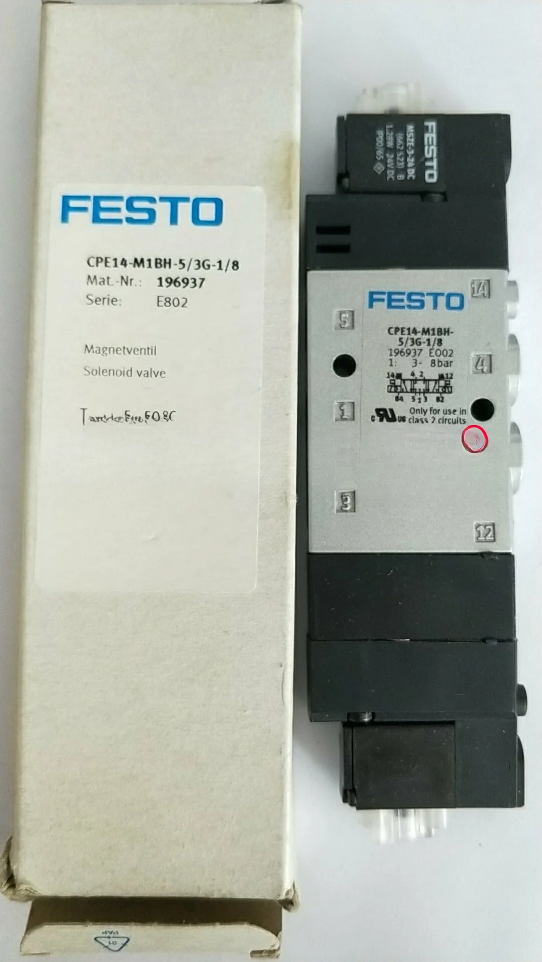 

Festo FESTO CPE14-M1BH-5/3G-1/8 Solenoid Valve 196937 Spot