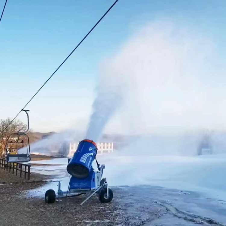 Macchina per la produzione di neve artificiale per esterni, grande resort di sci, parco di neve, parco giochi panoramico, produzione di neve reale all'aperto