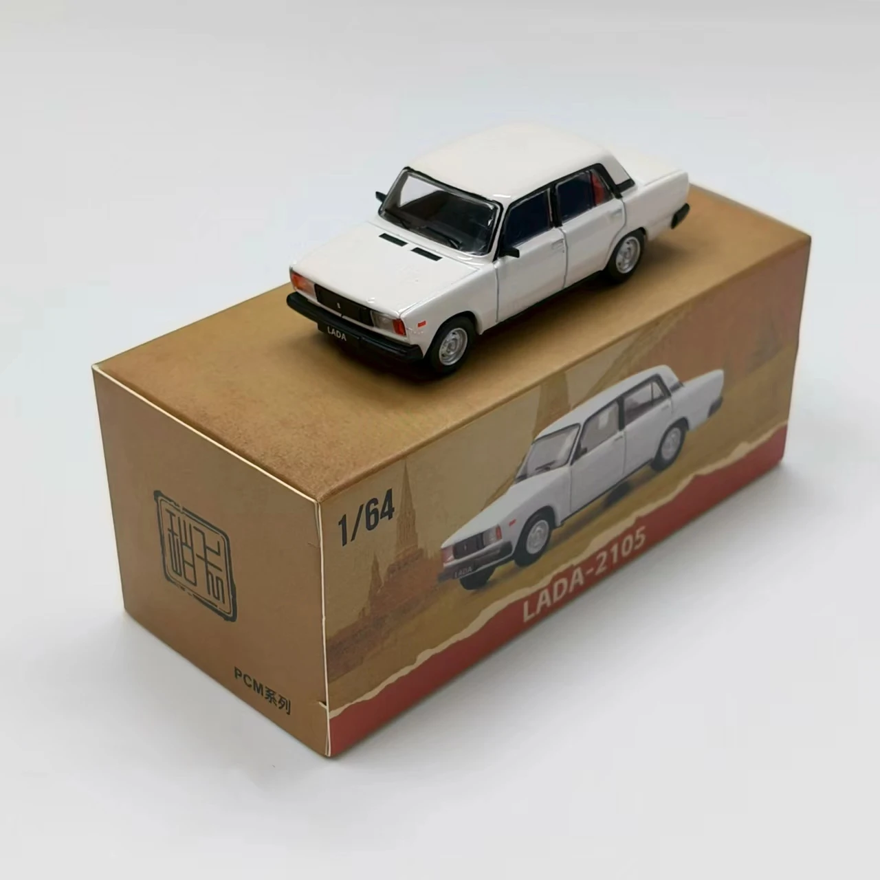 

Perka 1:64, русский LADA 2105, легкосплавный автомобиль, литье под давлением и игрушечный транспорт, модель автомобиля, миниатюрная масштабная модель автомобиля для детей
