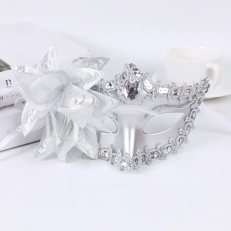 1 Stück Halloween Prinzessin Halbgesichtsmaske Maskerade Ball Lilie Blumenmaske Party Prinzessin Sexy Kleid Maske