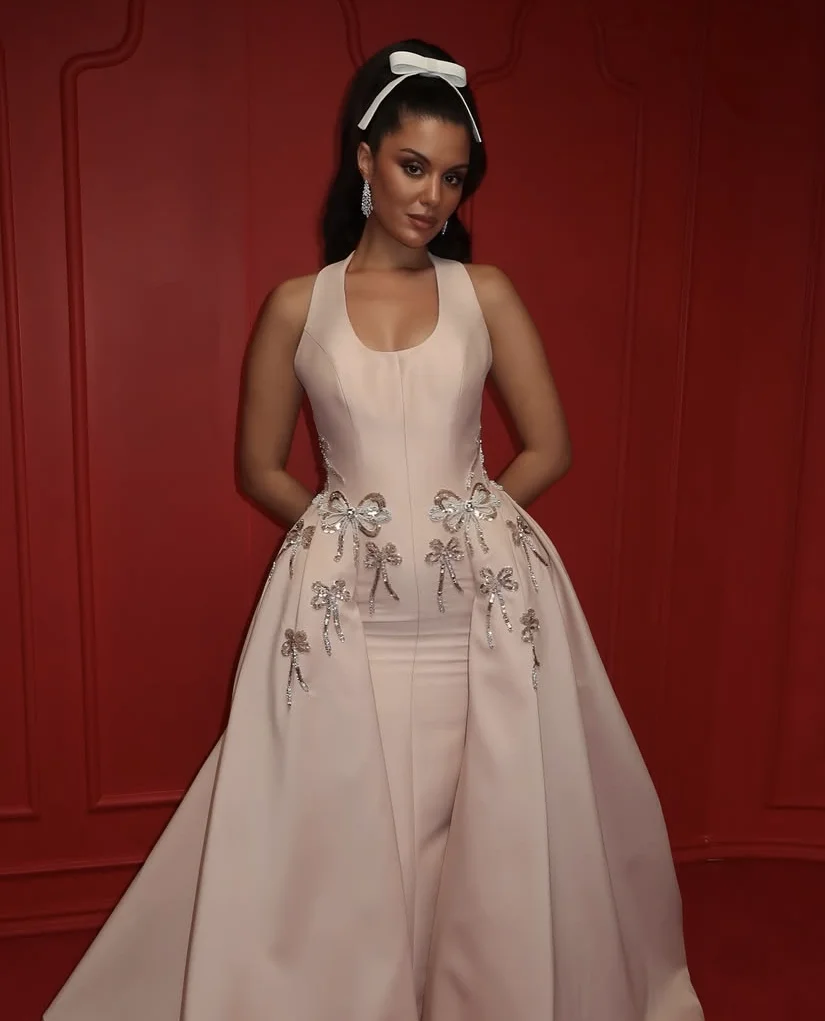 العرف الوردي الحفلة الراقصة الرسن فساتين رسمية Ruched عارية الذراعين أنيقة قبالة الكتف فستان ماكسي للحزب القوس مطرز