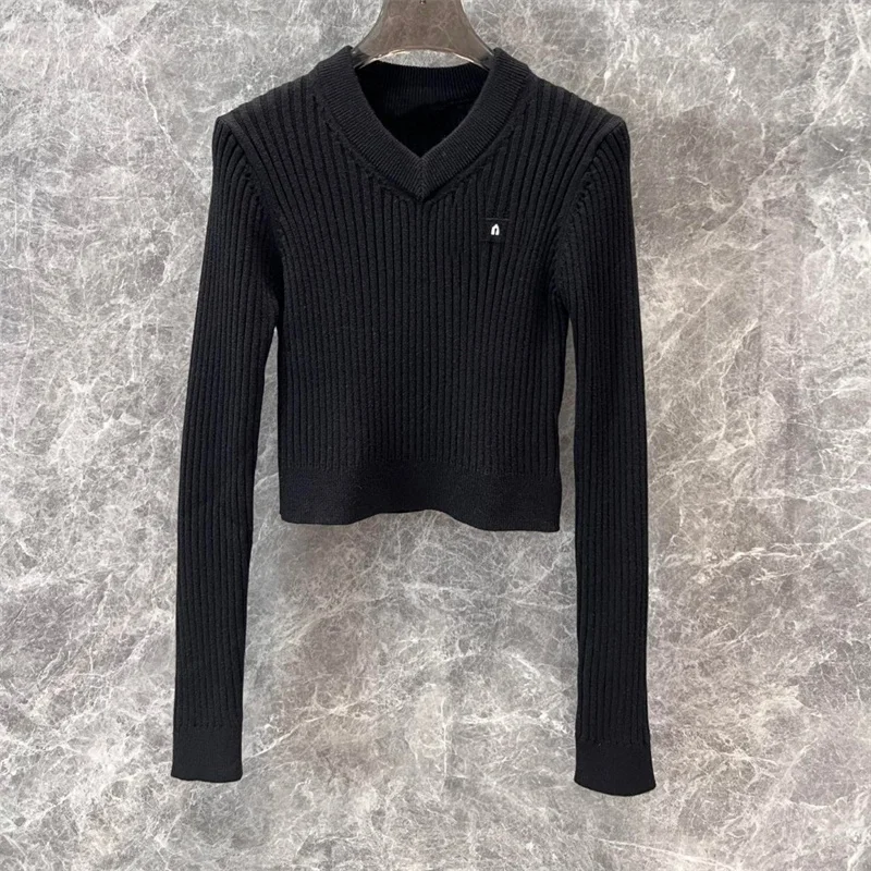 

Women Sweater M305553 Early Spring New Letter V-neck Slim-fit Versatile Knitted Pullover Crop Top Black Colour Long-sleeved