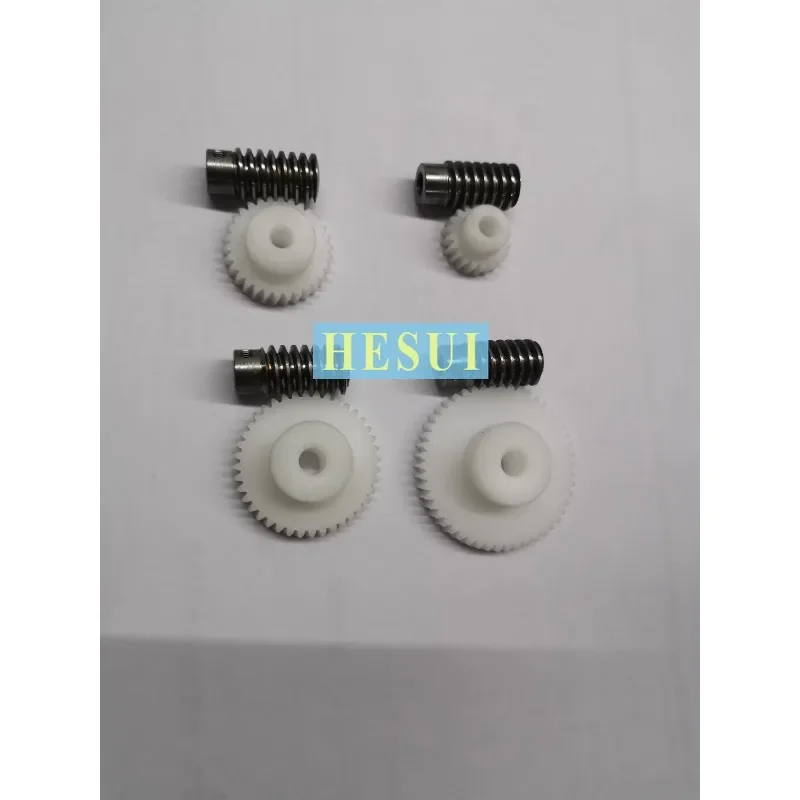 

Стандартная прецизионная червячная передача POM, червяк 45, сталь 0,8, форма от 1 до 20 зубьев