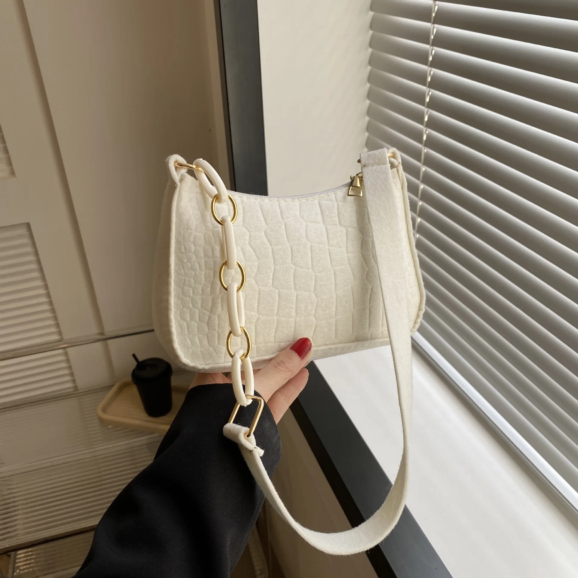 Sac sous-axillaire en feutre pour femme, design avancé, sacs à main sous les ati elles, sacs à main en forme de croissant de dégager, sacs à main à