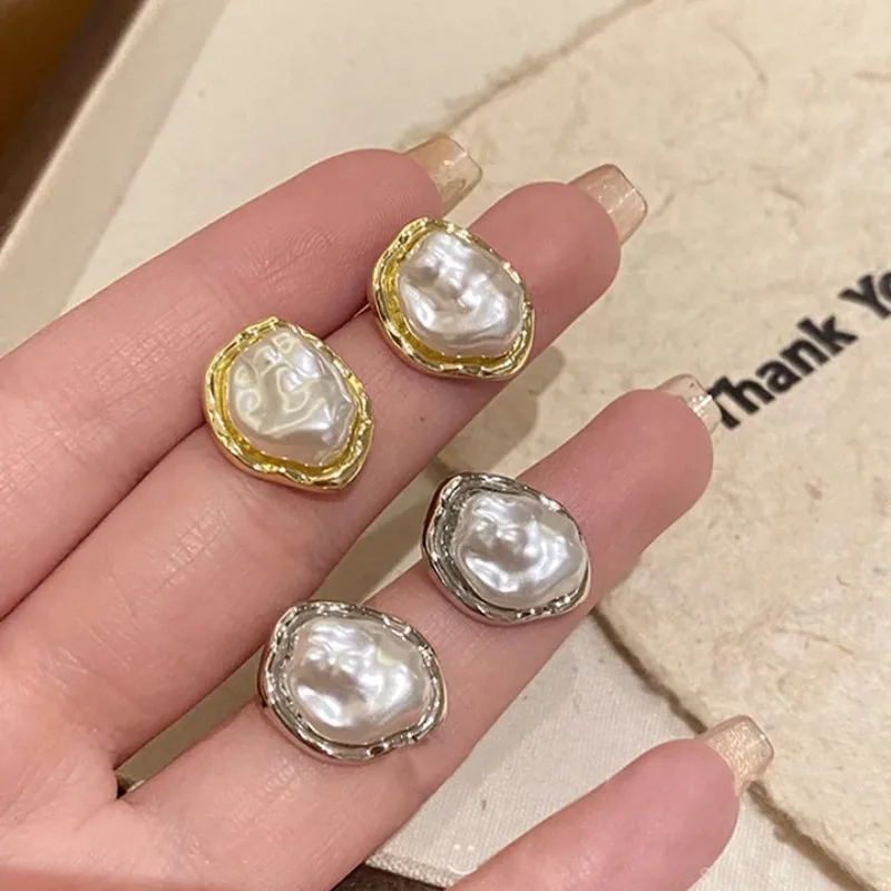 2024 New Fashion Metal Irregular Pearl Stud Earrings For Women Elegant Gold Silver Color Geometric Personality Earrings Jewelry