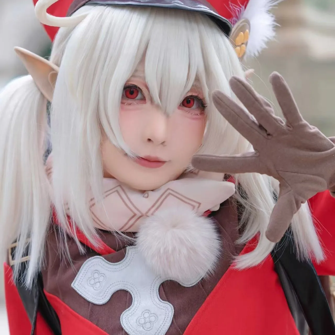 

Klee Cosplay Genshin Impact Cosplay with Hat Ears Klee Wig Women Girls Dress-Up Party Comic Con Suit Role Playing Outfits