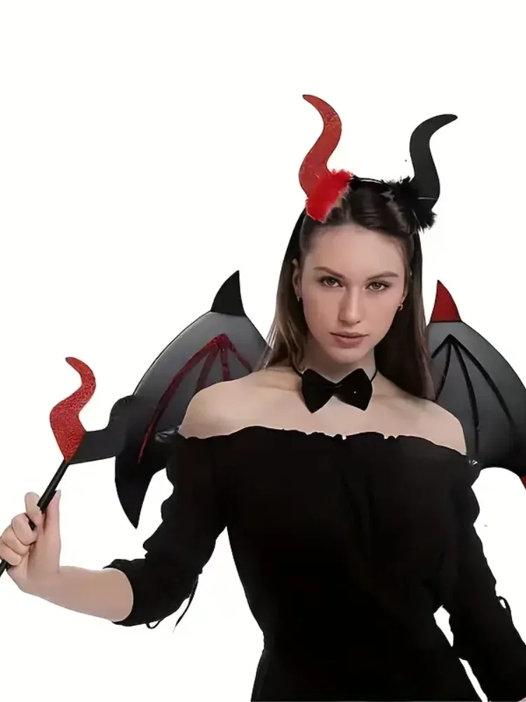 Dreiteiliges Zauberstab-Set mit Fledermausflügeln, Teufels-Stirnband, Halloween-Partykostüme, Rollenspiele und Partysets. – Detail 5