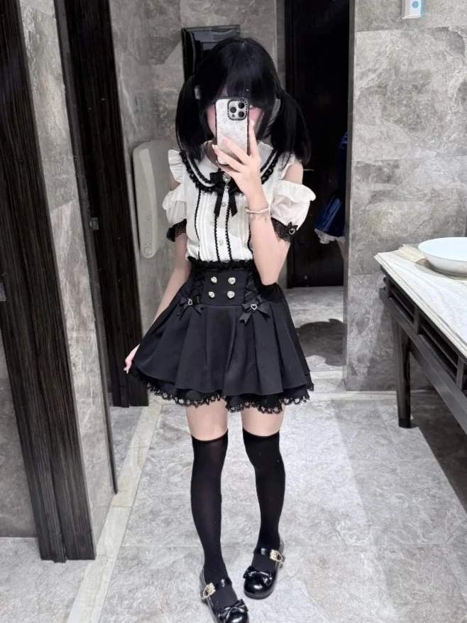 

Белый топ с открытыми плечами и короткими рукавами в японском стиле, короткая юбка с завязками и пряжкой в форме сердца, универсальный комплект для милых девочек