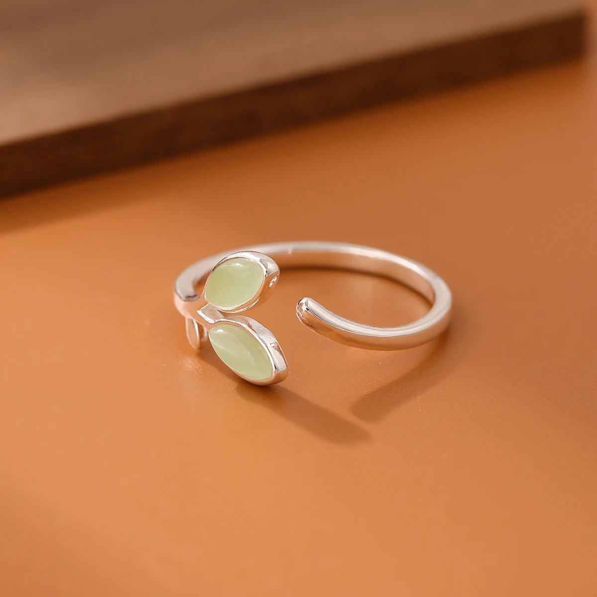 New Fashion Creative Temperament Sweet Opal 925 Sterling Silver Jewelry Green Leaf Female Crystal Opening Rings   R232