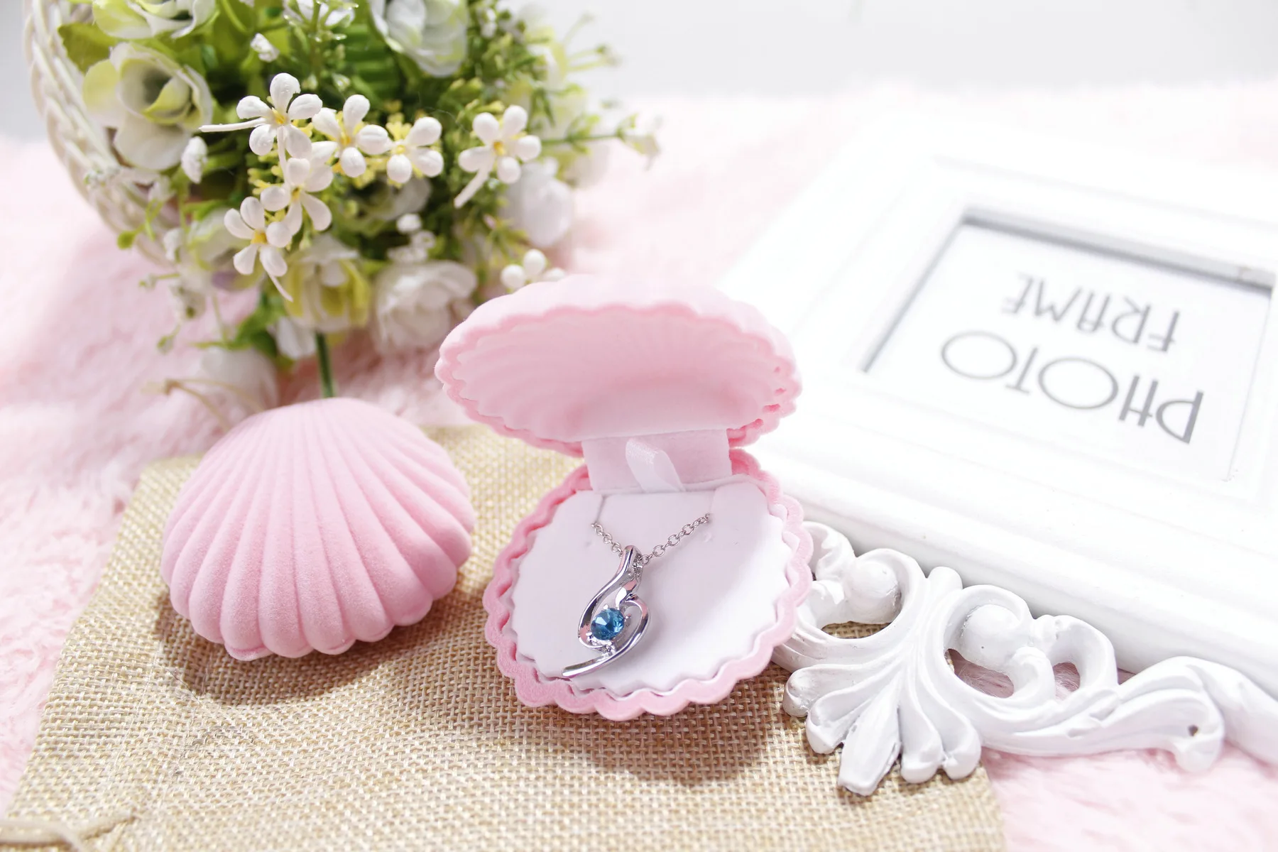 Ocean Style Shell-shaped Jewelry Box for Rings Earrings 4 Colors Options Made of High Level Flannel