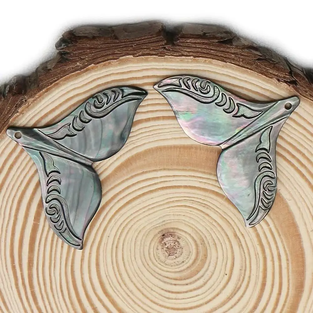 

Creative Natural Shell Carved Fishtail Pendant Single-Sided Iridescent Black Shell Single-Hole Necklace Earring Components 2pcs