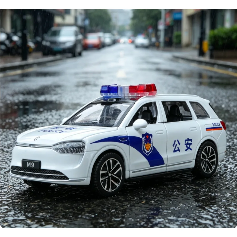 

1/32 Scale M9 New Energy Simulation Off-Road Car Alloy Model with Pull Back Sound Light for Gift Collection