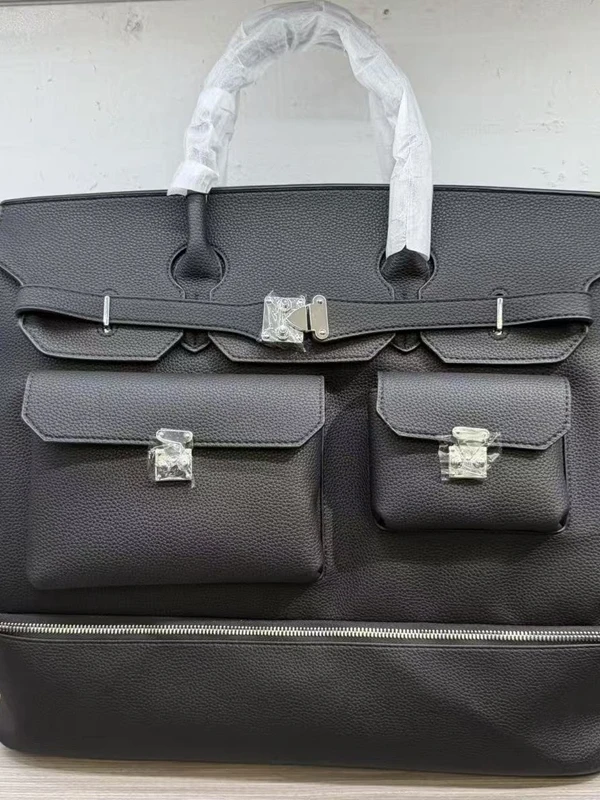 Casual Men's Large Capacity Platinum Leather Texture Shoulder Crossbody Bag Travel Bag Luggage Handbag  Bag
