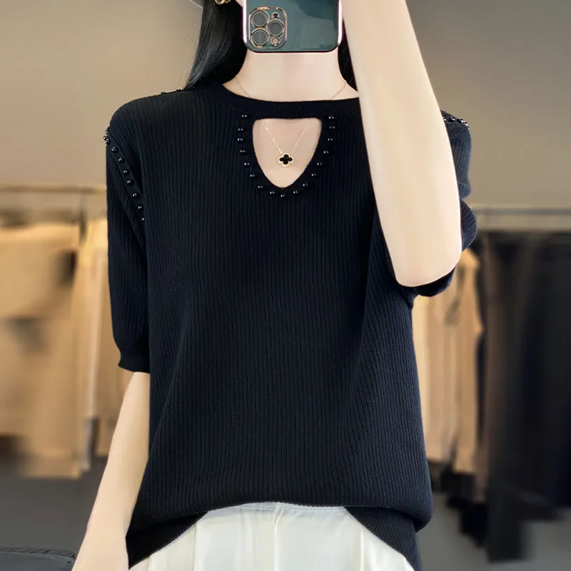 

Knitted Sweater Women Pullovers New Short Sleeve V-Neck Knitwears Knit Sweater Pullover Women Tops Black Beading Sweaters Q2691