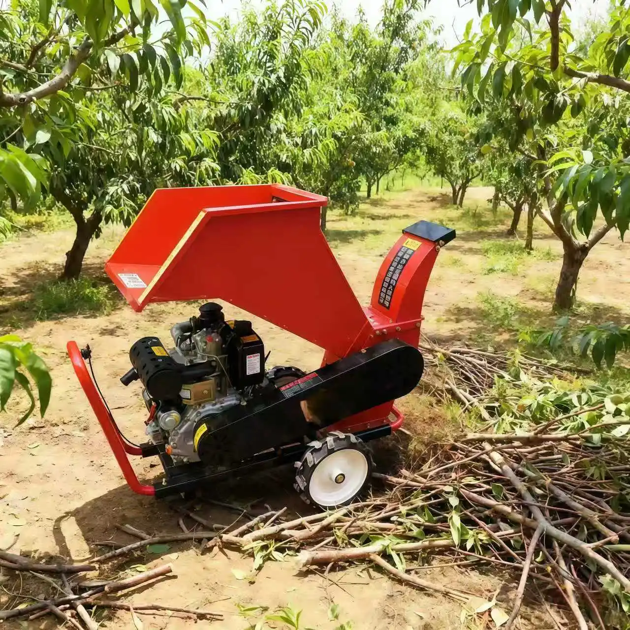 Large Drum Wood Chipper 12 Inch Capacity, Hydraulic Infeed, Industrial Wood Chipper For Pallet Shredding & Log Processing