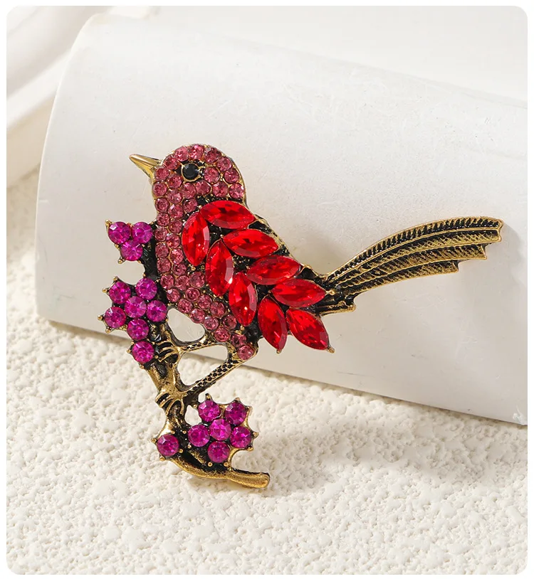 Magpie bird brooch high-end Japanese cute anti glare high-end feeling personalized suit color brooch chest flower accessory