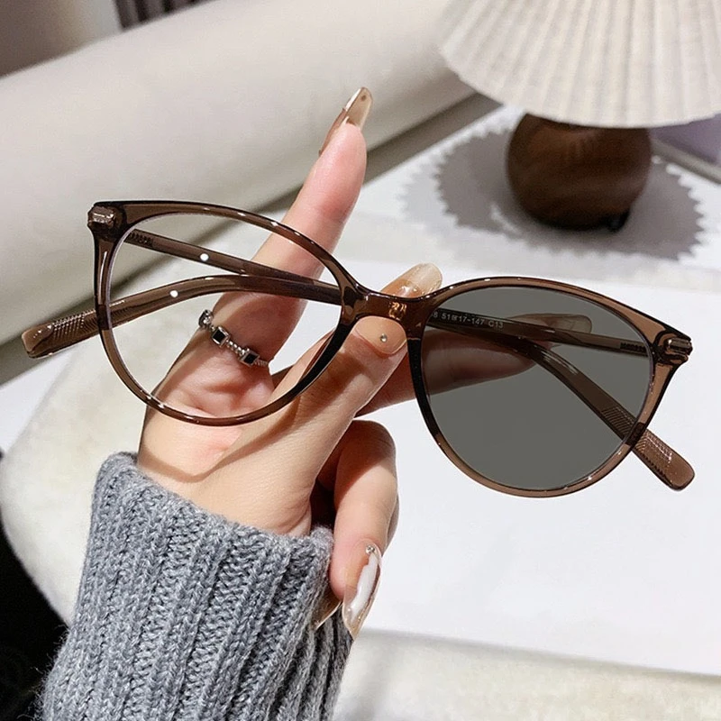New Retro Cat-Eye Photochromic Myopia Glasses Unisex Casual Minimalist Anti-Blue Light Eyewear Minus Diopter 0 To -4.0
