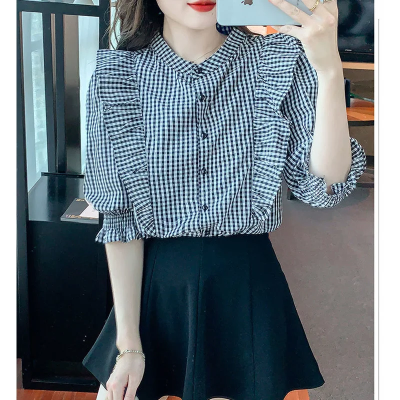 2023 neue Sommer modische Pendeln einfache Rundhals ausschnitt Western Plaid Print lose Vintage Hong Kong Stil Rüschen Rand Shirt