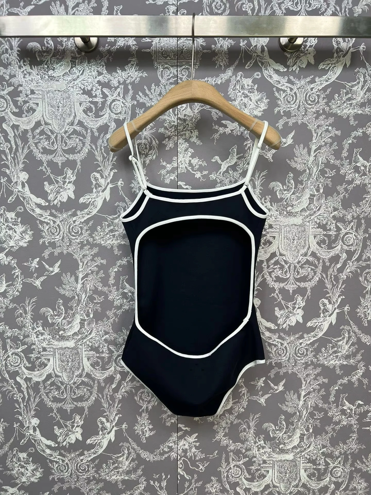 Maillot de bain une pièce classique contrasté avec lettres brodées, coupe cintrée, dos nu, vêtements permanents pour femmes, nouvelle collection été 25