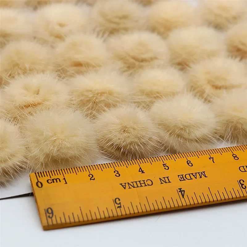 2.5-3 Cm soffice e morbido tinta unita Pom-poms fibbia Pom-poms accessori per abbigliamento fai da te fatti a mano accessori per ciondoli