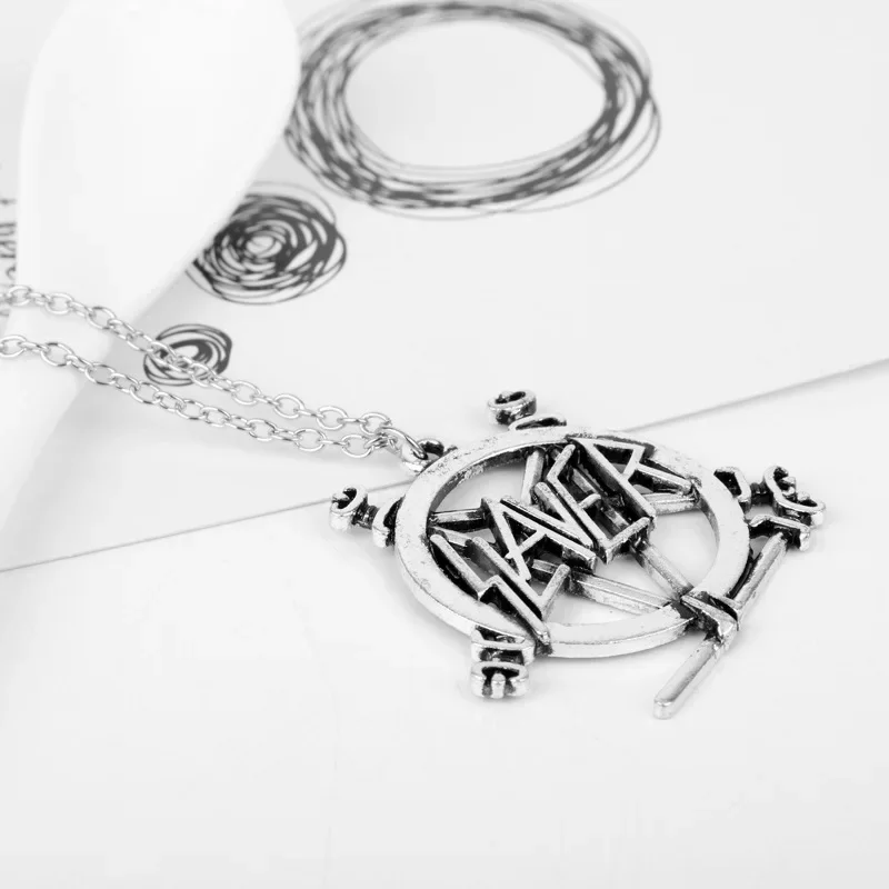 Colar com pingente de logotipo Slayer, chaveiro de liga, banda de metal de velocidade europeia e americana