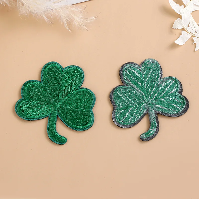 1pc Clover Cloth Sticker Green Embroidery Cloth Sticker Heart Shaped Clover Patch Sticker