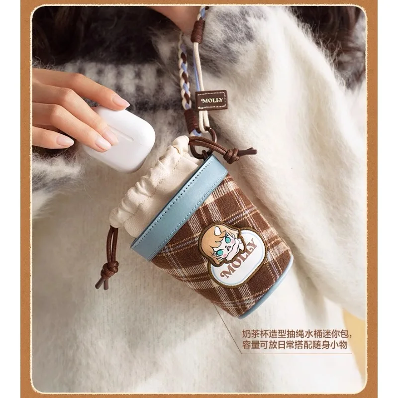 

POPMART Molly's Active Winter Guide Series MINI Bag Blind Box Cute and Interesting Toy Surprise Collection Birthday Gifts