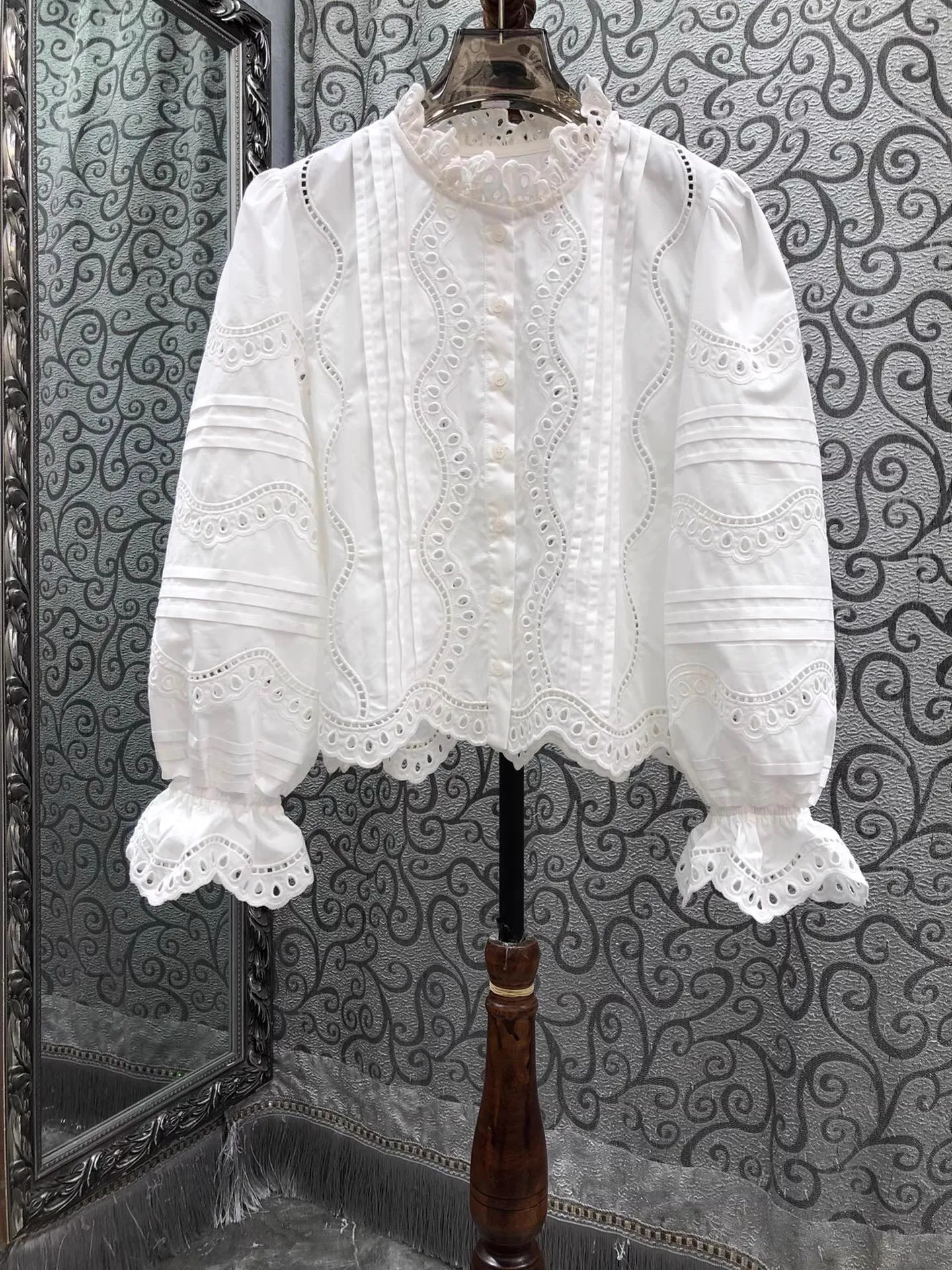 

Top Quality New Blouse Shirts 2026 Spring Summer Lady Allover Exquisite Embroidery Flower Patterns Flare Sleeve White Shirts