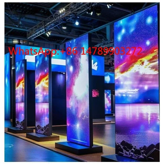 

P2.5 Foldable Standing LED Poster 640*1920mm Standard Size Indoor Mall Advertising Screen