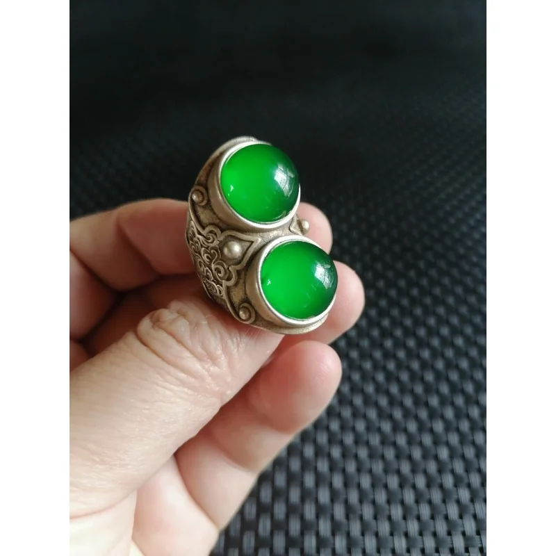 

Antique Collection Vintage Old Silver Inlaid Green Chalcedony Agate Ring Miao Silver Open Mouth Ring Rings Wholesale