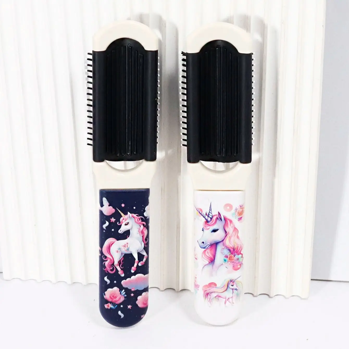

Dreamy unicorn printed folding mirror comb, air cushion comb, nylon mane, portable design Special for real hair wigs
